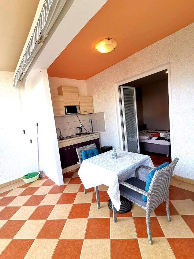Lovely Family House Robi Pensjonat 3*